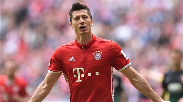 ضربة قوية لبايرن ميونخ.. ليفاندوفيكسي يغيب عن مواجهة ريال مدريد