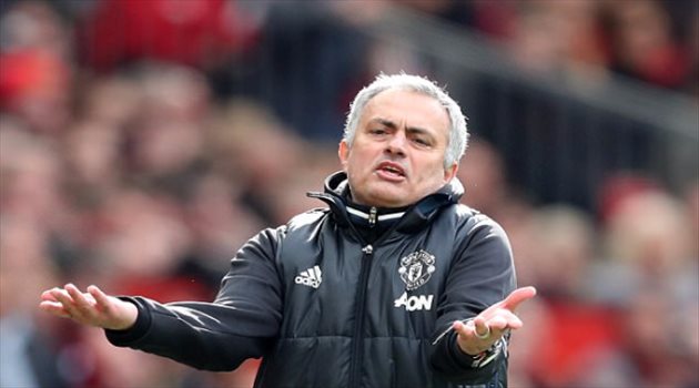 مورينيو: جماهير مانشستر يونايتد كانت ستبذل مجهود أكبر أمام سوانزي