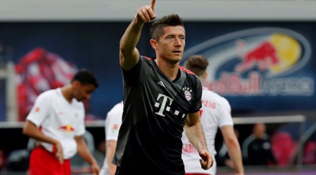 بايرن ميونيخ يقهر لايبزيج في مهرجان أهداف بقمة البوندزليجا