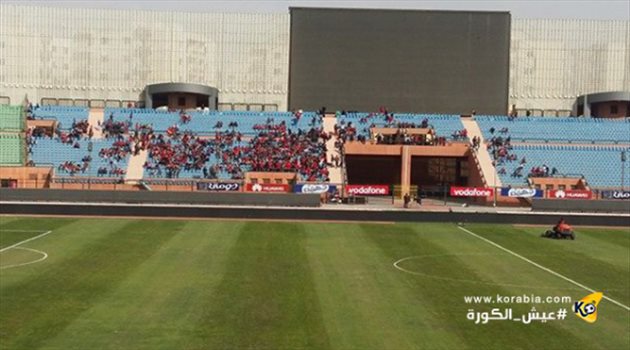 دوري الأبطال| حضور جماهيري "ضعيف" وشمس يتفقد الحالة الأمنية لمباراة الأهلي وبيدفيست