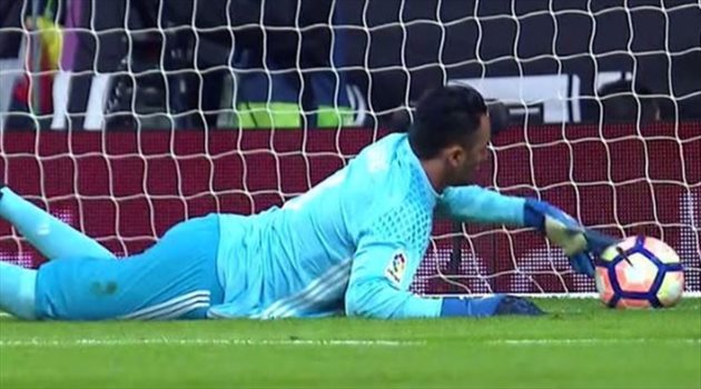 نافاس: لن أضم ميسي لو كان القرار في يدي