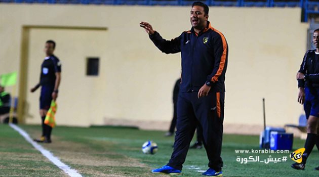 ميدو: لأول مرة أشاهد حكم يستكمل المباراة و"ظهره للكرة"