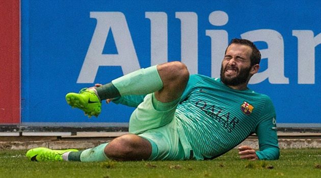 برشلونة ينتظر سقوط ريال مدريد للتعاقد مع بديل فيدال !