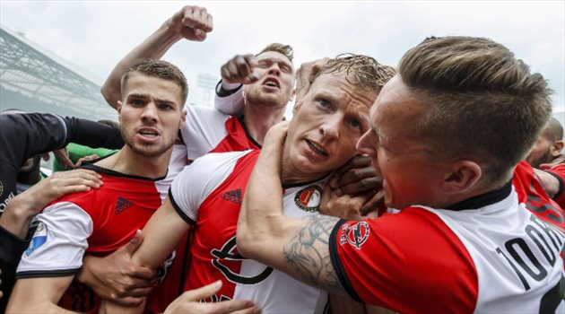 نجم ليفربول السابق يعلن الاعتزال بعد أيام من صناعته التاريخ