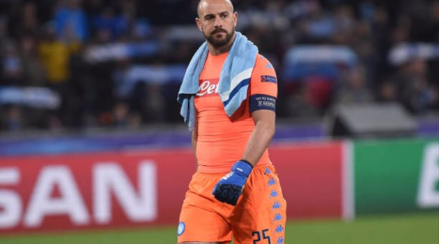 حارس نابولي يطالب لاعبيه بتحويل ملعبهم إلى كابوس