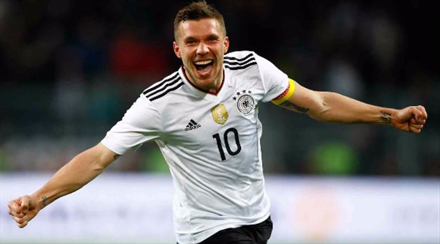 ألمانيا تقهر إنجلترا بصعوبة في ليلة اعتزال بودولسكي