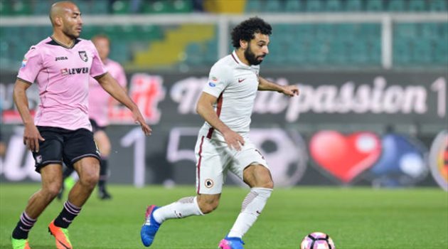 مدرب ليون يؤكد حذره من خطورة صلاح قبل مواجهة روما باليوروباليج