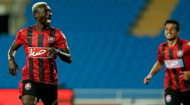 مهاجم الرائد: كهربا من أبرز لاعبي الدوري وعلينا الاستمتاع بأهدافه