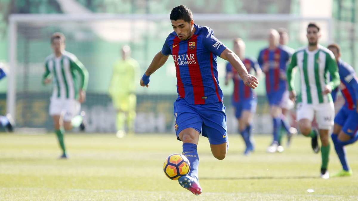 برشلونة يعود لنزيف النقاط بتعادل محبط مع بيتيس في الوقت القاتل