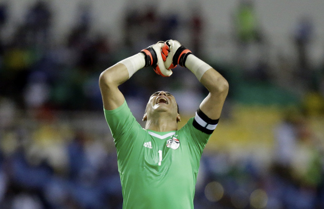 المستكاوي يوضح موقفه من أزمة الحضري وميدو