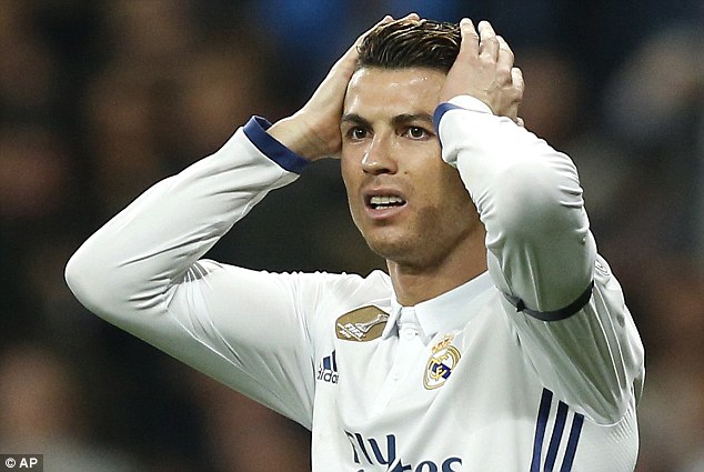 رغم الفوز على نابولي.. رقم سلبي لرونالدو مع ريـال مدريد