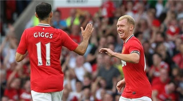 أسطورة يونايتد قريب من خلافة برادلي في سوانسي