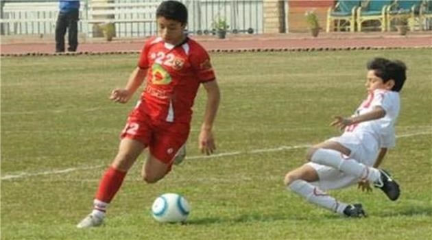 الأهلي يقهر الزمالك برباعية في قمة "الناشئين"