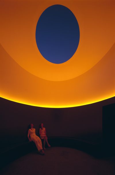 Skyspace „The color inside“ University of Texas, Austin, 2012 © James Turrell Foto: Holzherr Skyspace „The color inside“ University of Texas, Austin, 2012 © James Turrell Foto: Holzherr