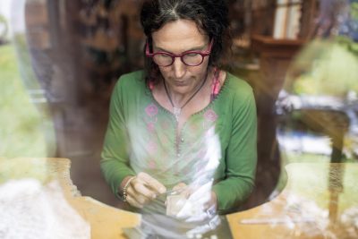 Susi’s Schmuckwerkstatt ist ein Partnerbetrieb der Lokalmarke "Inser Hoamat" ©Markt Garmisch-Partenkirchen / Matthias Fend Susi’s Schmuckwerkstatt ist ein Partnerbetrieb der Lokalmarke "Inser Hoamat" ©Markt Garmisch-Partenkirchen / Matthias Fend