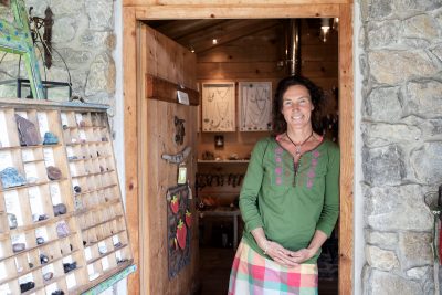 Susi’s Schmuckwerkstatt ist ein Partnerbetrieb der Lokalmarke "Inser Hoamat" ©Markt Garmisch-Partenkirchen / Matthias Fend Susi’s Schmuckwerkstatt ist ein Partnerbetrieb der Lokalmarke "Inser Hoamat" ©Markt Garmisch-Partenkirchen / Matthias Fend
