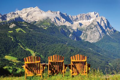 laloupe-garmisch-partenkirchen-vom-bahnsteig-auf-die-berge-magazin-bildergalerie02 laloupe-garmisch-partenkirchen-vom-bahnsteig-auf-die-berge-magazin-bildergalerie02