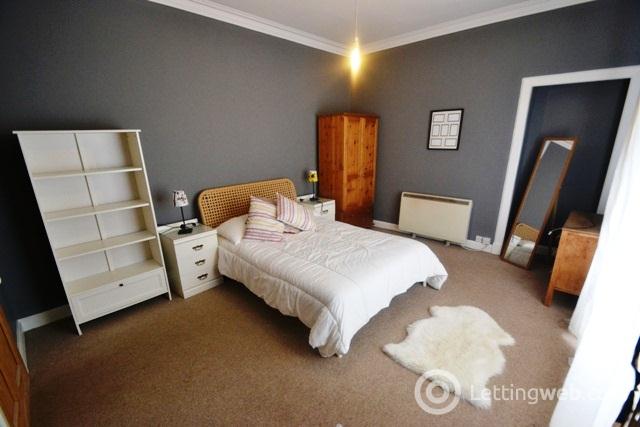 BEDROOM.jpg