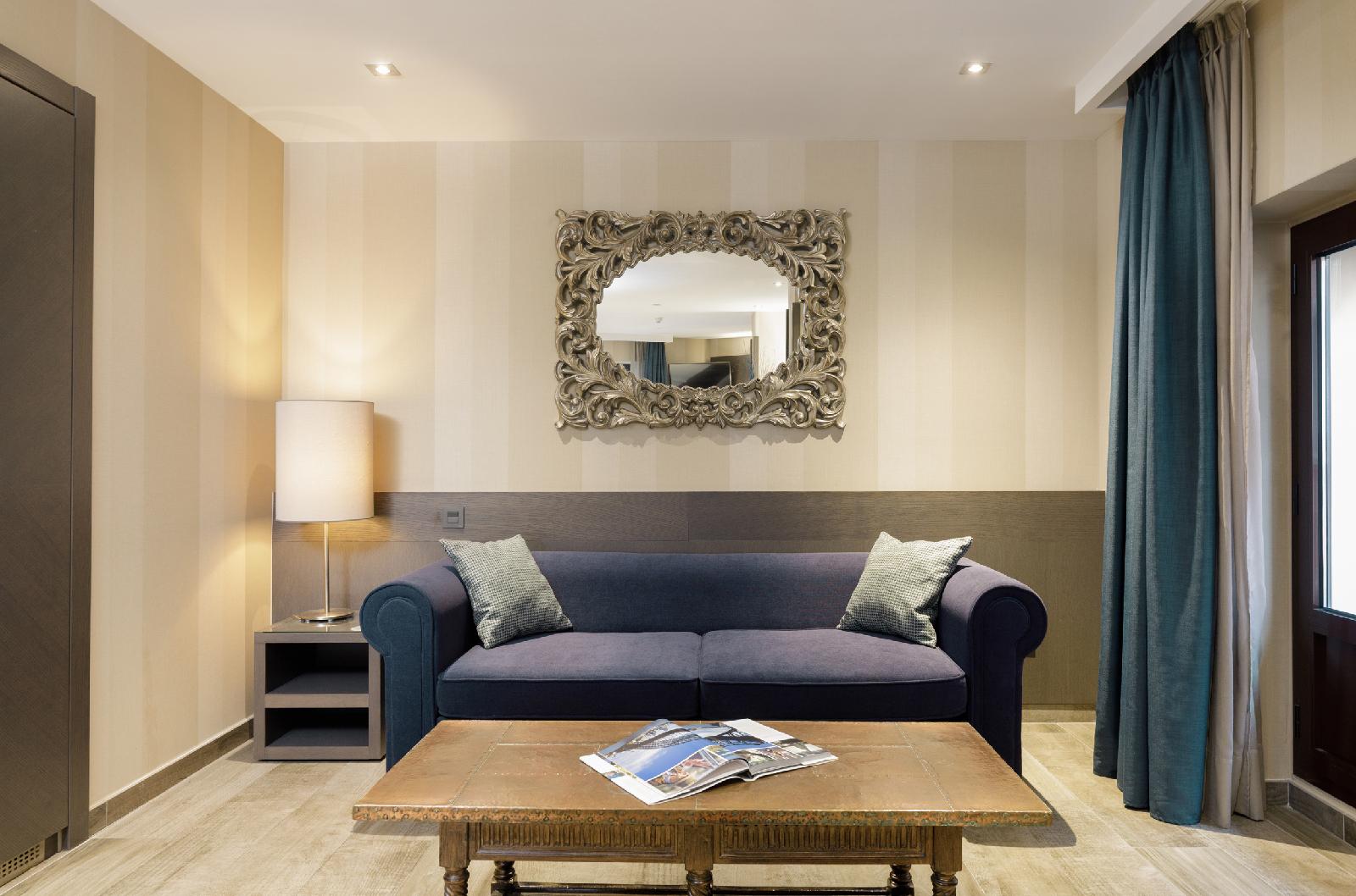 Hotel Reina Cristina