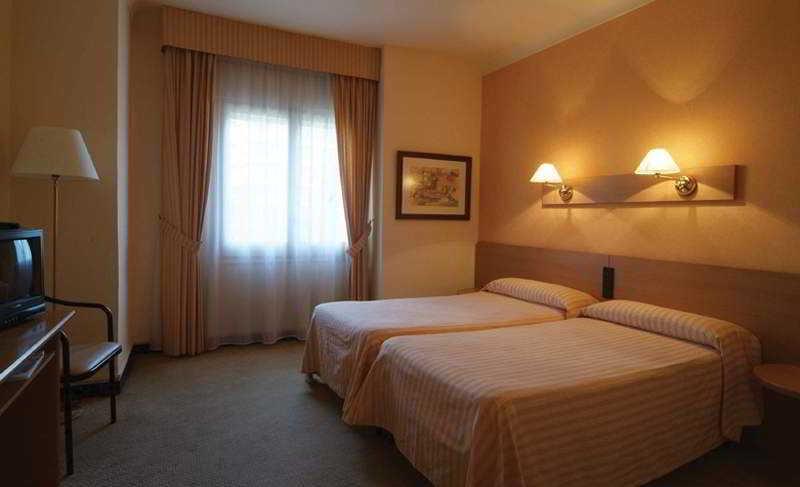 Hotel Pirineos Figueres by Pierre & Vacances