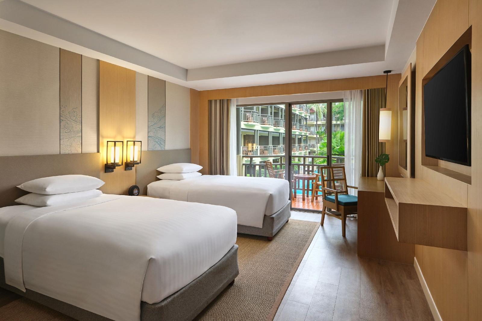 Phuket Marriott Resort & Spa, Merlin Beach