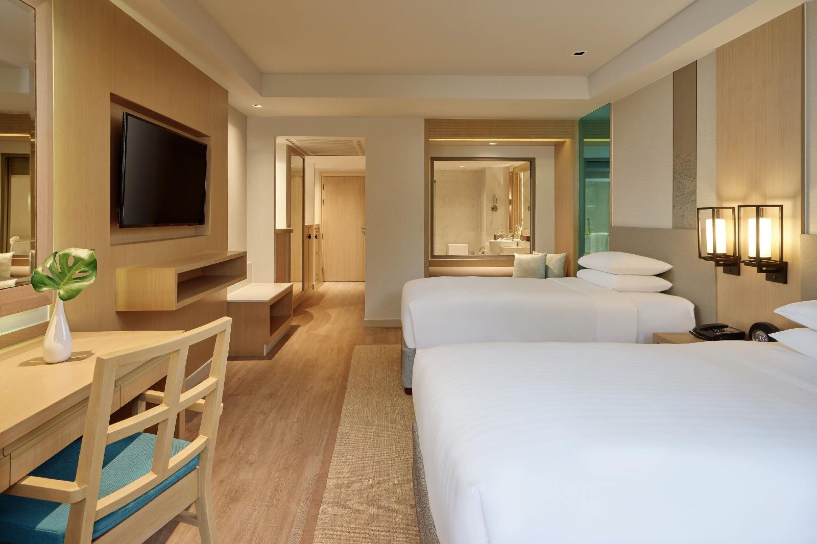 Phuket Marriott Resort & Spa, Merlin Beach