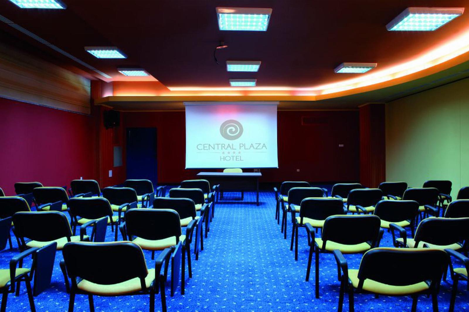 Central Plaza Hotel