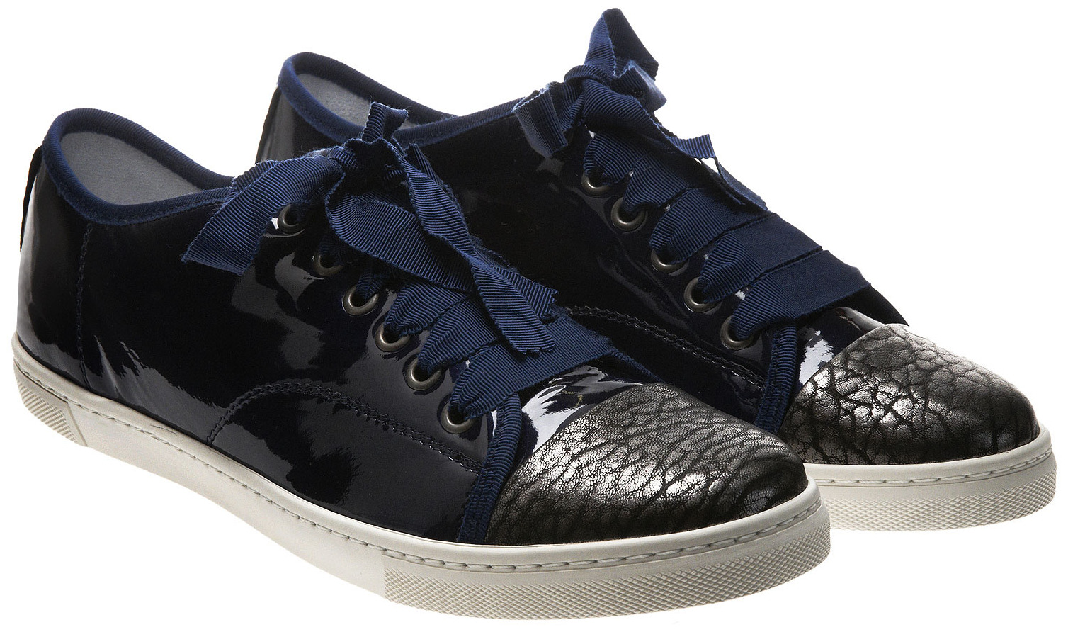 Calzado juvenil y forrado con charol: Lanvin