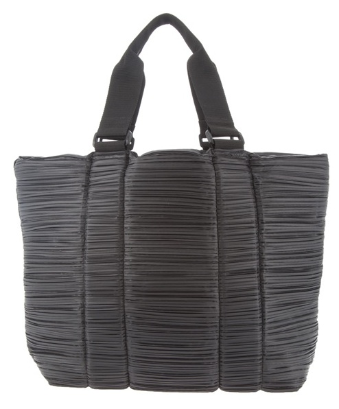 Issey+miyake+pleats+bag