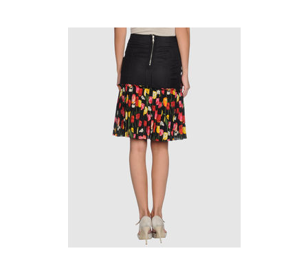 Knee Length Skirt in lack black knee length skirt. Knee Length Skirt in lack