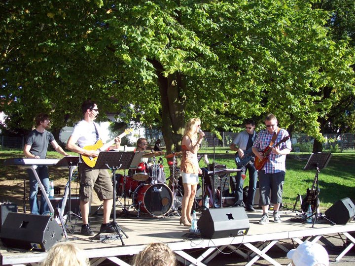 20.08.2011-D_Street_gig_1.jpg