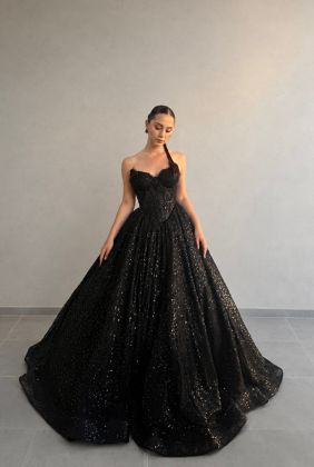 MAXI BLACK LACE GOWN