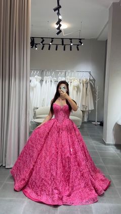 MAXI MAGENTA LACE GOWN
