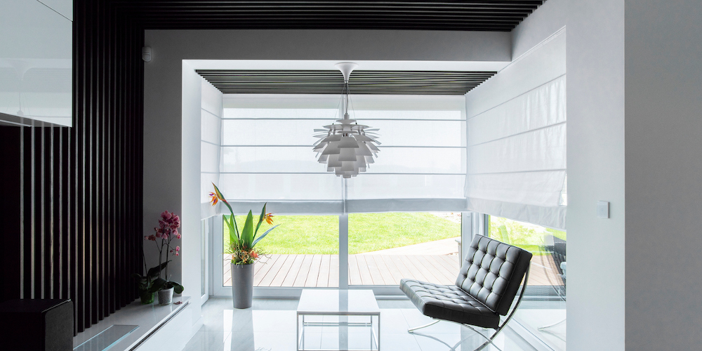 jasne rolety rzymskie