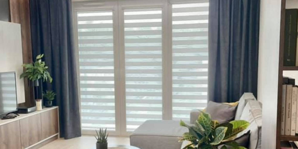 Rolety dzień i noc na oknach balkonowych