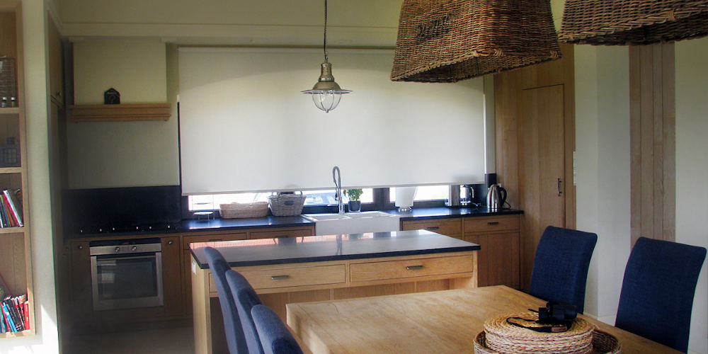 Rolety wolnowiszące w kuchni