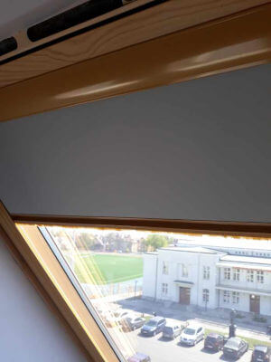 rolety dachowe z bliska