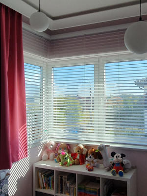 Bambusowe żaluzje w pokoju dziecka