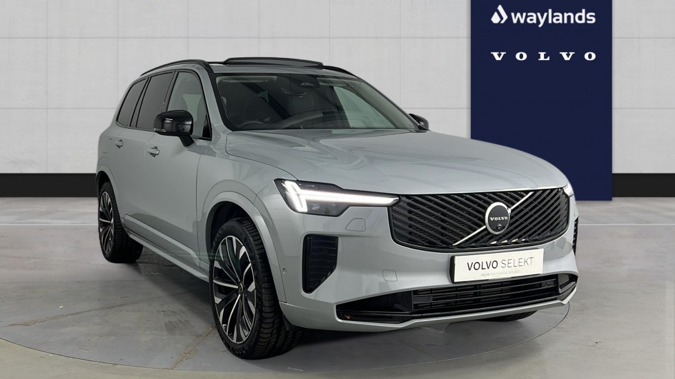 2025 VOLVO XC90