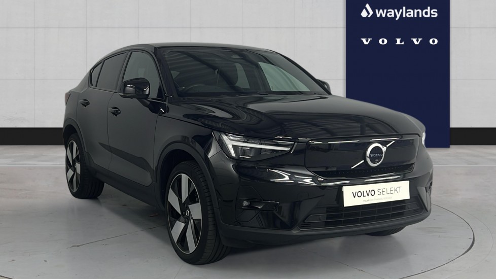 2024 VOLVO EC40