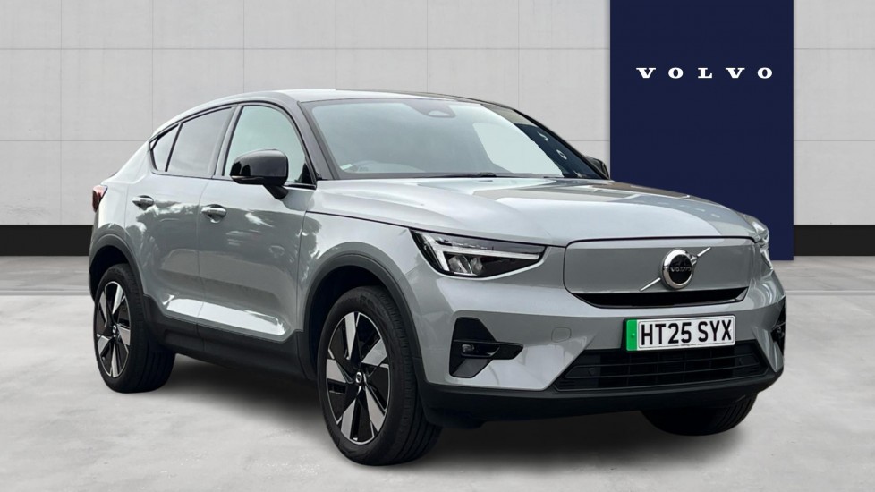 2025 VOLVO EC40