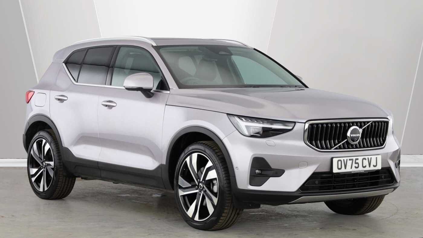 2025 Volvo XC40