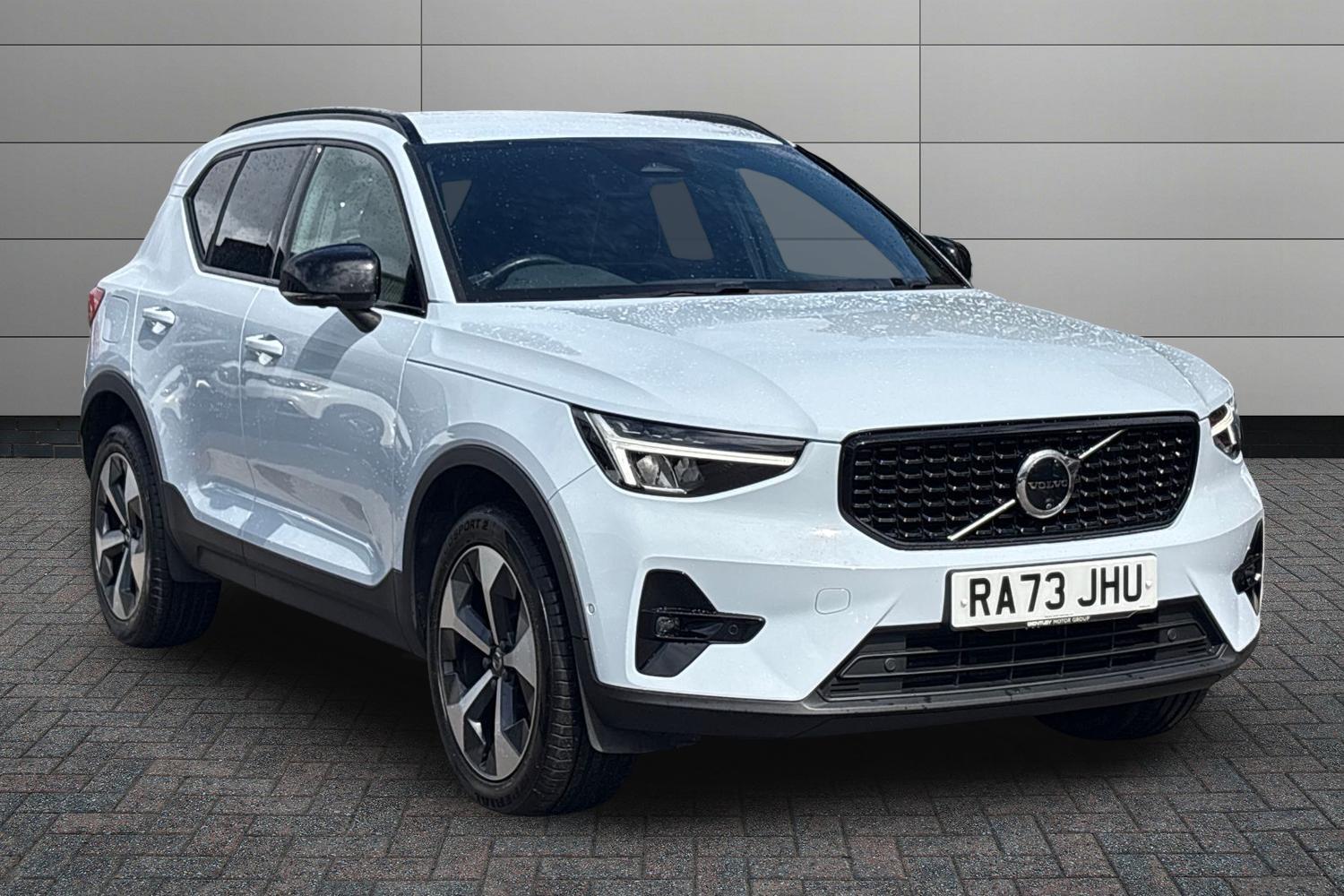 2024 Volvo XC40