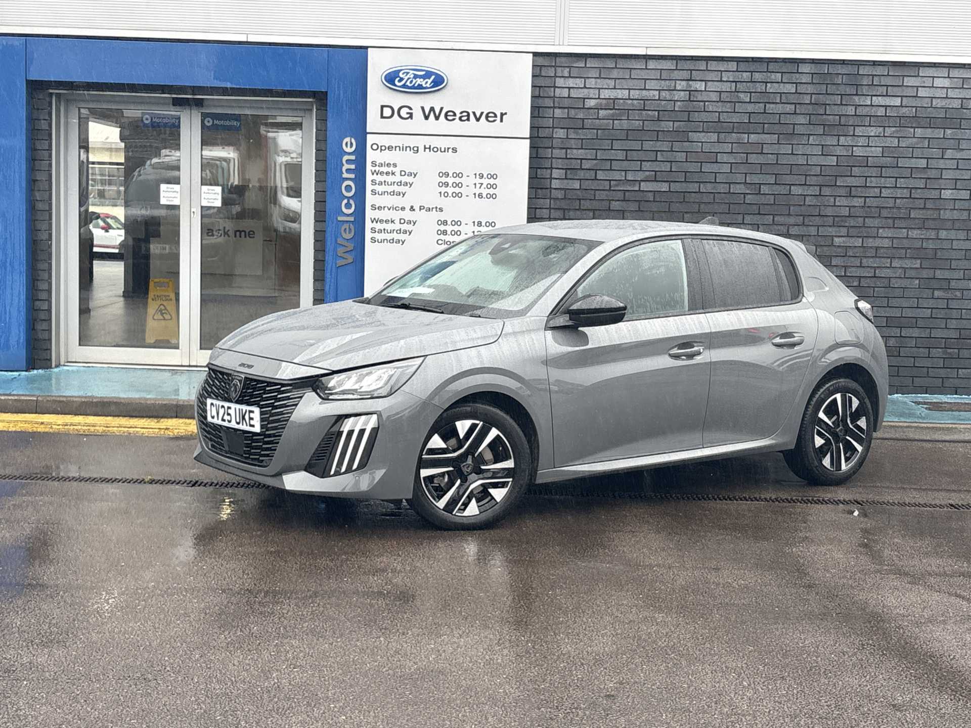 2025 Peugeot 208