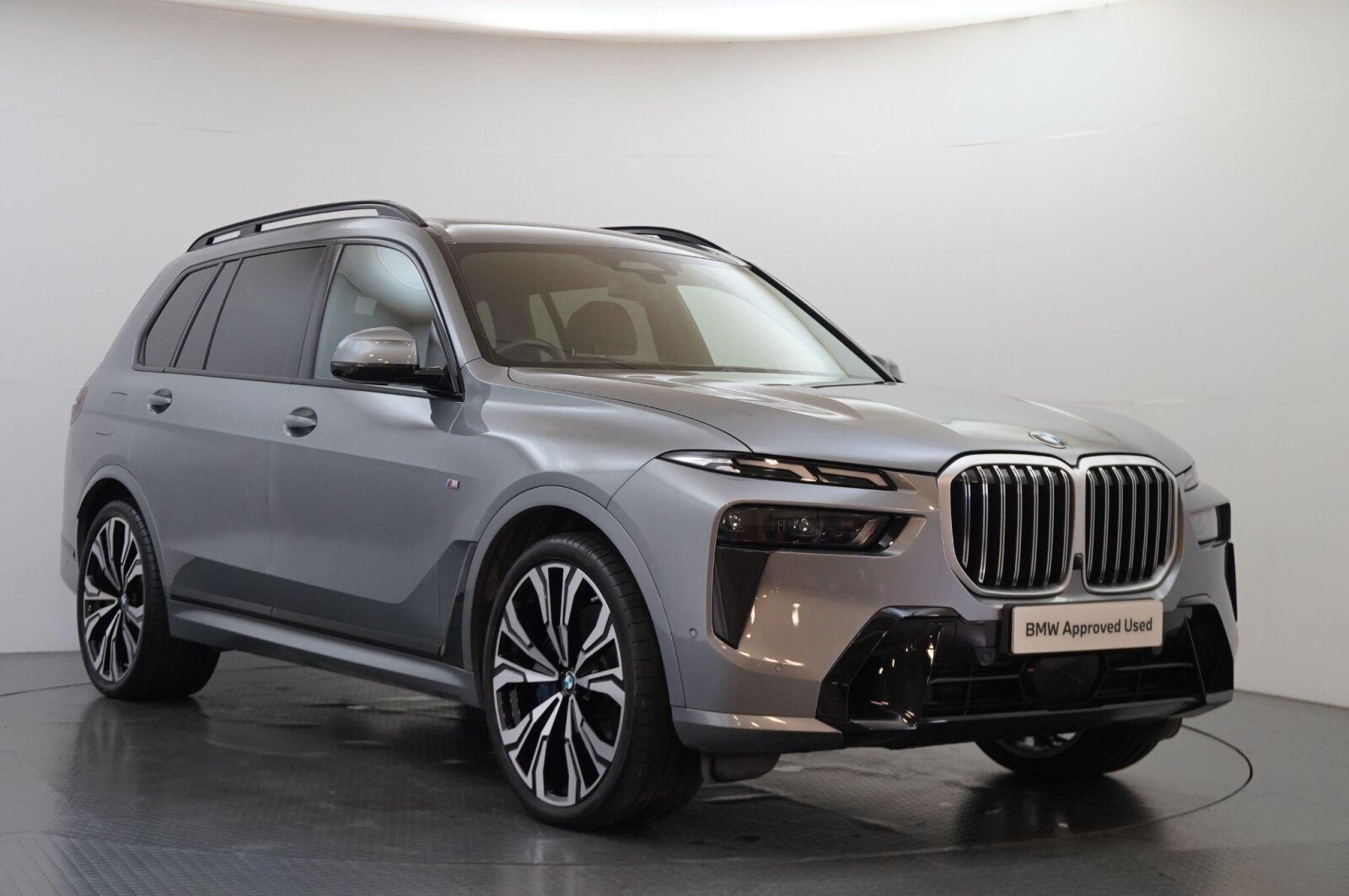 2023 BMW X7