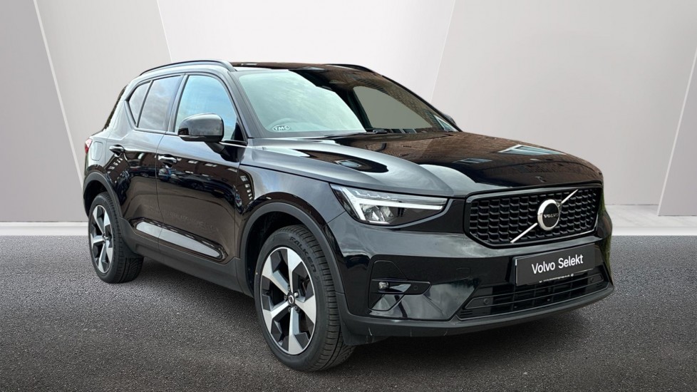 2025 Volvo XC40