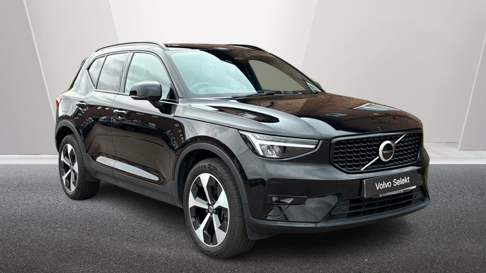 2025 Volvo XC40