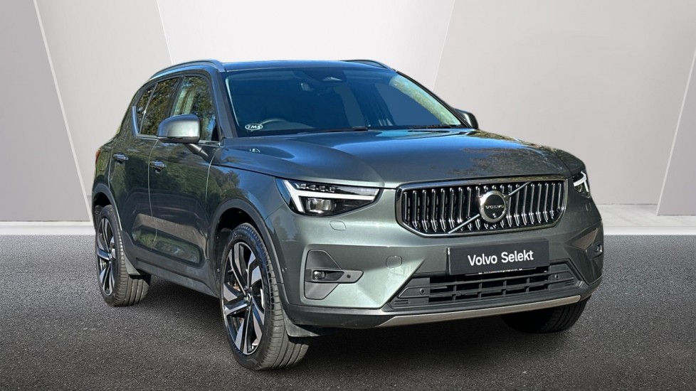 2025 Volvo XC40