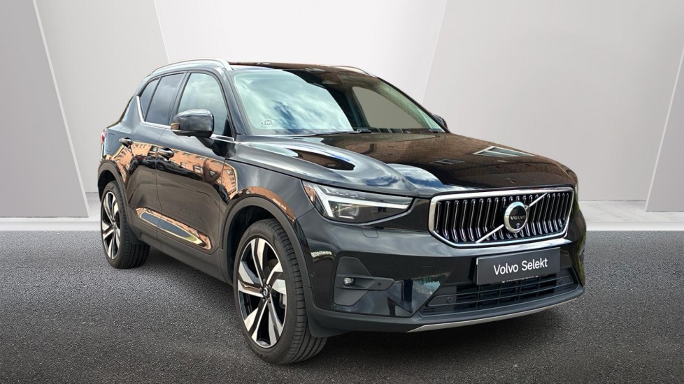 2025 Volvo XC40