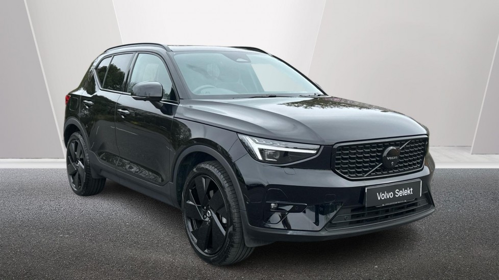 2025 Volvo XC40
